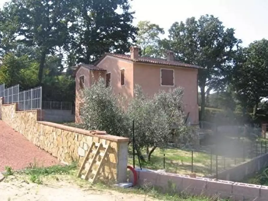 Immagine 2 di Villa in vendita  a Casciana Terme Lari