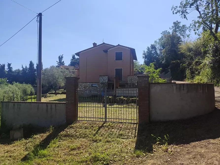 Immagine 13 di Villa in vendita  a Casciana Terme Lari