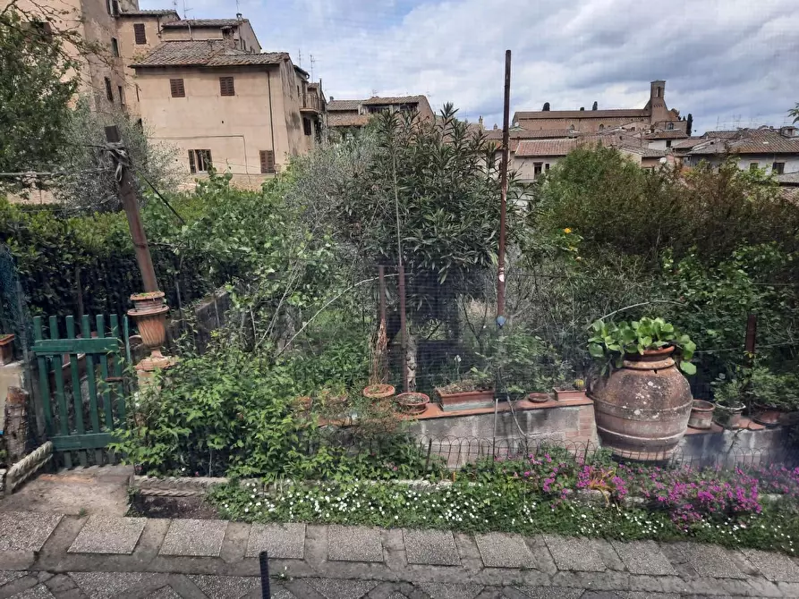 Immagine 9 di Appartamento in vendita  a San Gimignano