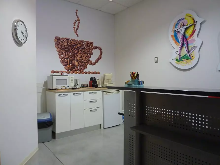 Immagine 10 di Ufficio in affitto  a Empoli