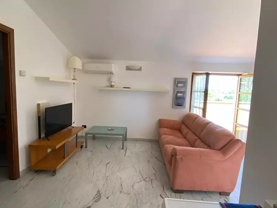 Immagine 5 di Villa in vendita  a Carrara