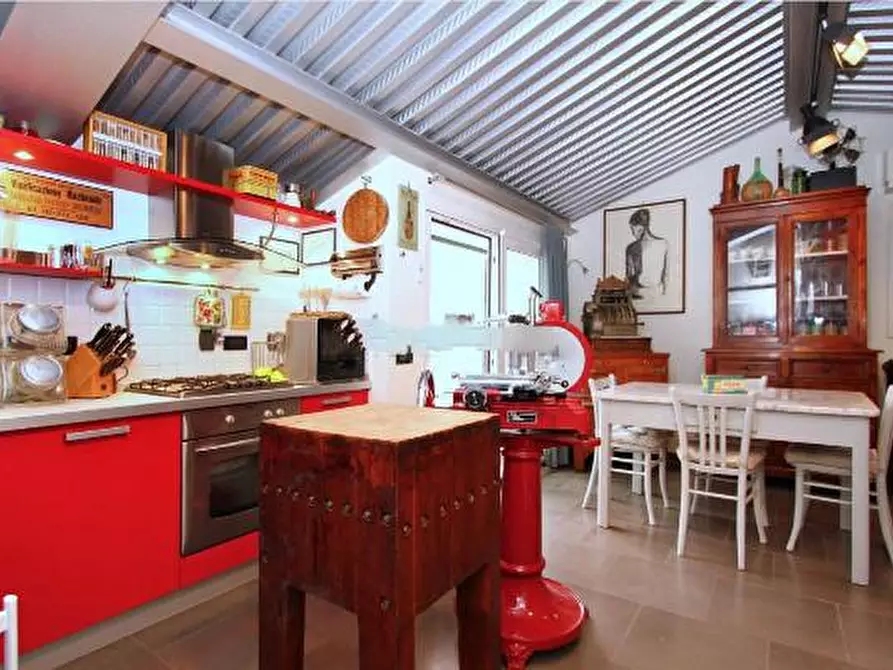 Immagine 9 di Appartamento in vendita  a Poggibonsi