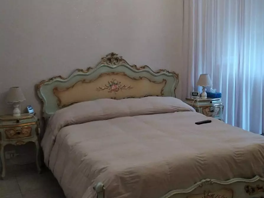 Immagine 11 di Appartamento in vendita  a Massa