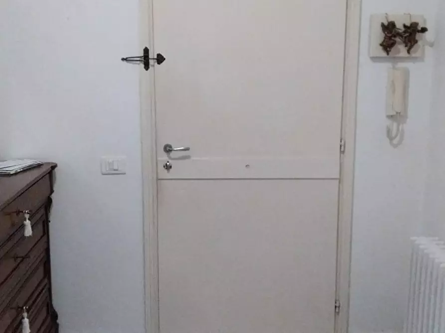 Immagine 5 di Appartamento in vendita  a Massa