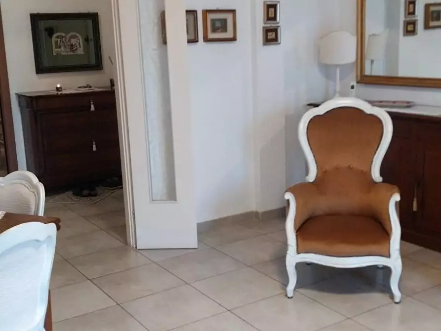 Immagine 9 di Appartamento in vendita  a Massa