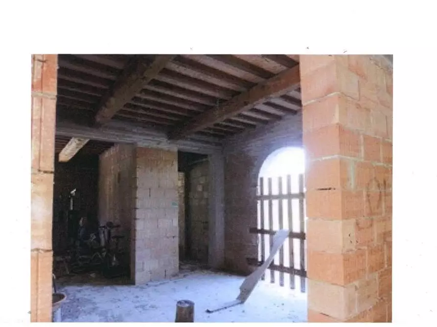 Immagine 9 di Azienda agricola in vendita  a San Miniato