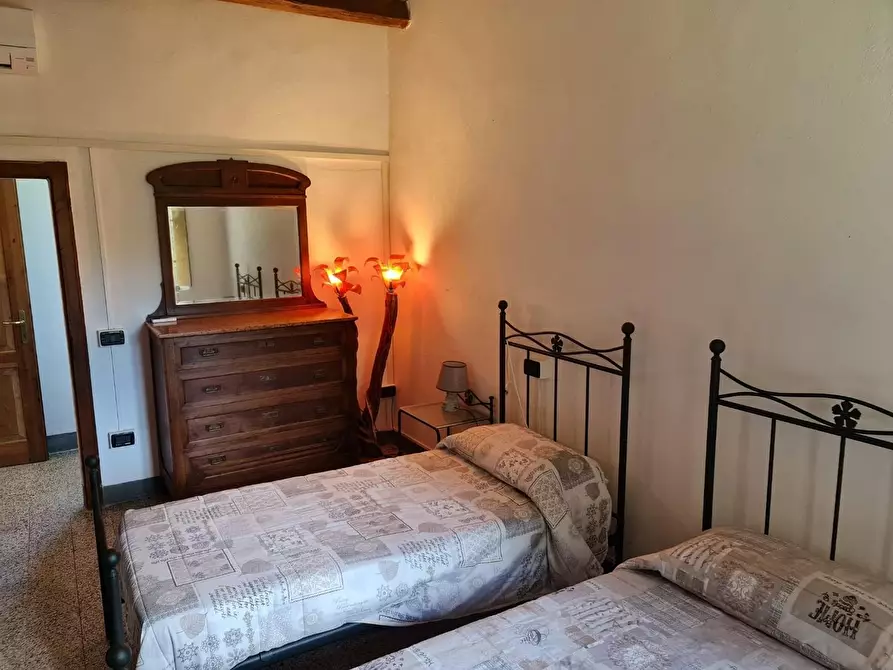 Immagine 25 di Casa colonica in vendita  a San Gimignano