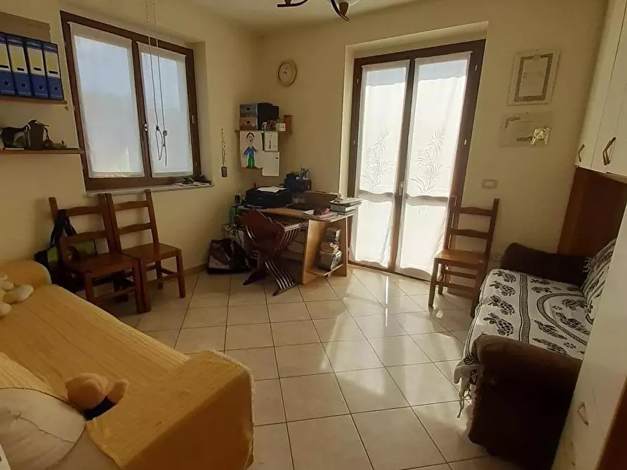 Immagine 3 di Appartamento in vendita  a Carrara