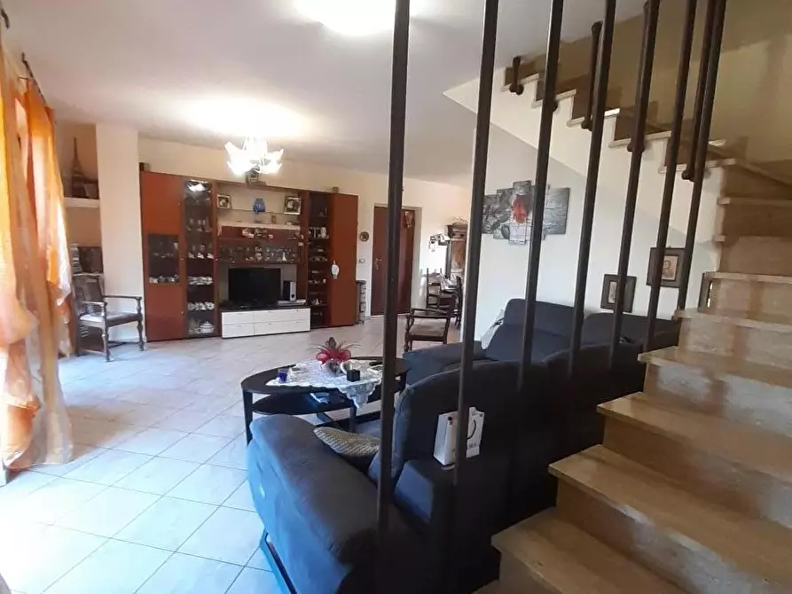 Immagine 6 di Appartamento in vendita  a Carrara