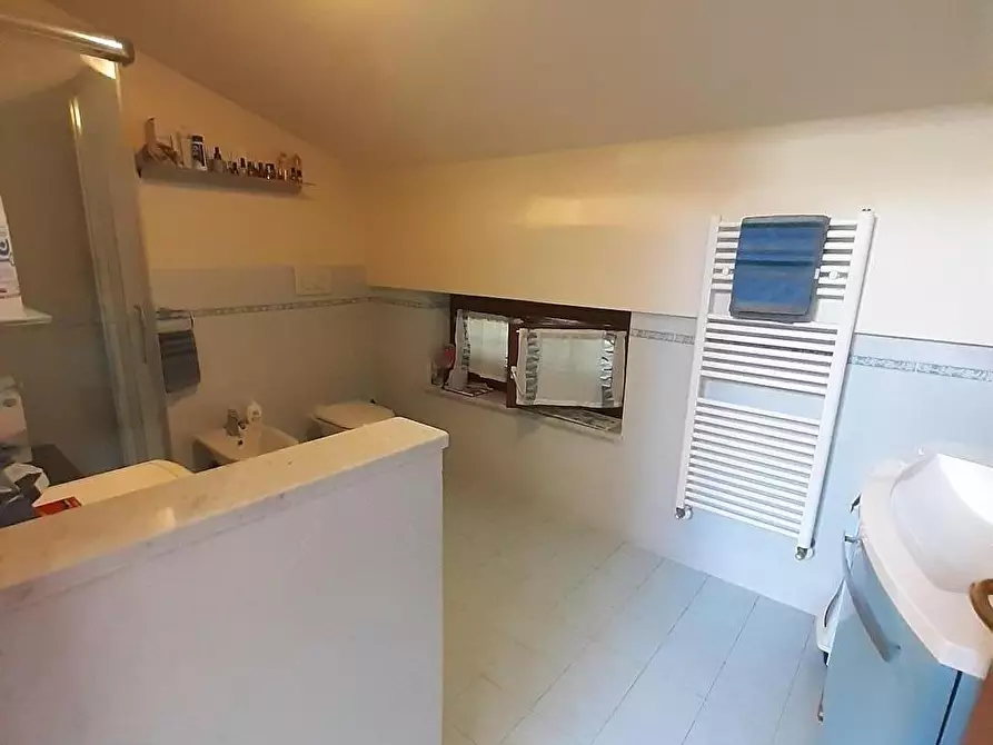 Immagine 10 di Appartamento in vendita  a Carrara