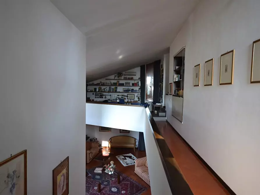 Immagine 3 di Villa in vendita  a Siena