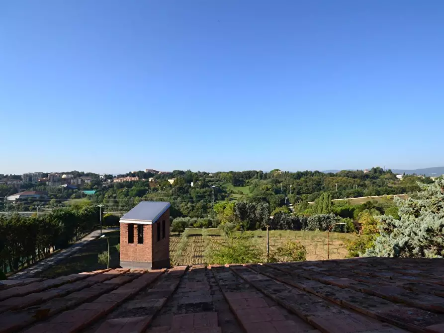 Immagine 12 di Villa in vendita  a Siena