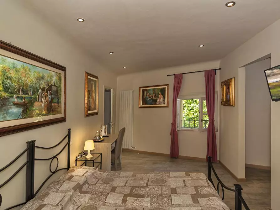 Immagine 9 di Casa semindipendente in vendita  a Capannori