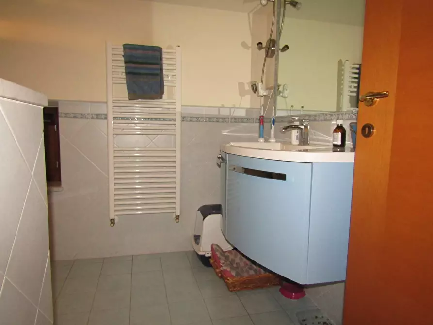 Immagine 30 di Porzione di casa in vendita  a Carrara