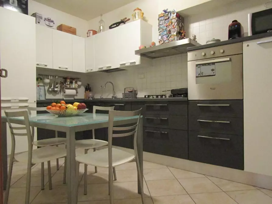 Immagine 8 di Porzione di casa in vendita  a Carrara