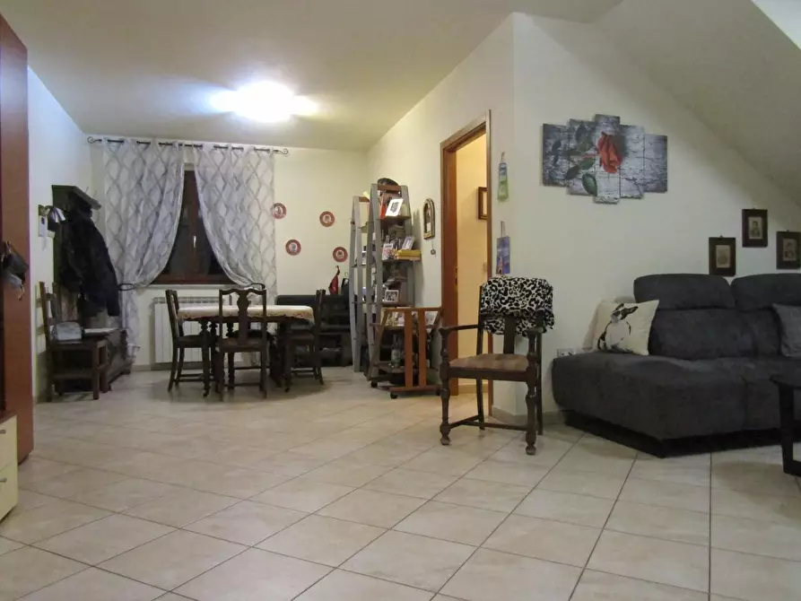 Immagine 4 di Porzione di casa in vendita  a Carrara