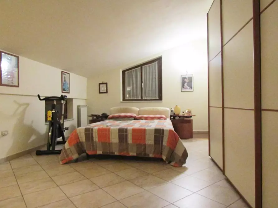 Immagine 21 di Porzione di casa in vendita  a Carrara