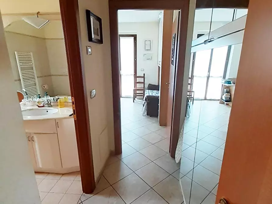 Immagine 10 di Porzione di casa in vendita  a Carrara