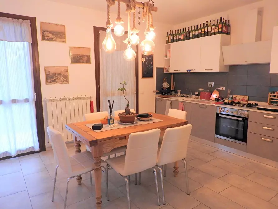 Immagine 4 di Appartamento in vendita  a Cecina