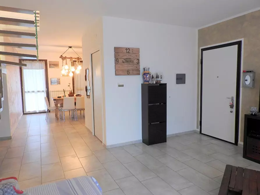 Immagine 3 di Appartamento in vendita  a Cecina