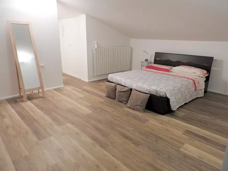 Immagine 7 di Appartamento in vendita  a Cecina