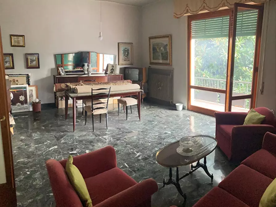 Immagine 1 di Villa in vendita  a Empoli