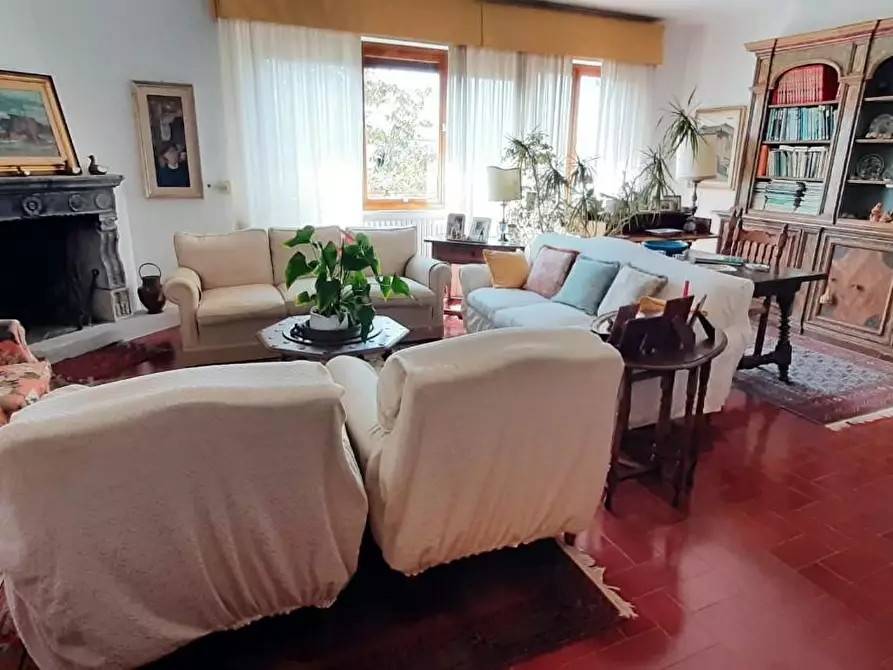 Immagine 4 di Casa bifamiliare in vendita  a Cecina