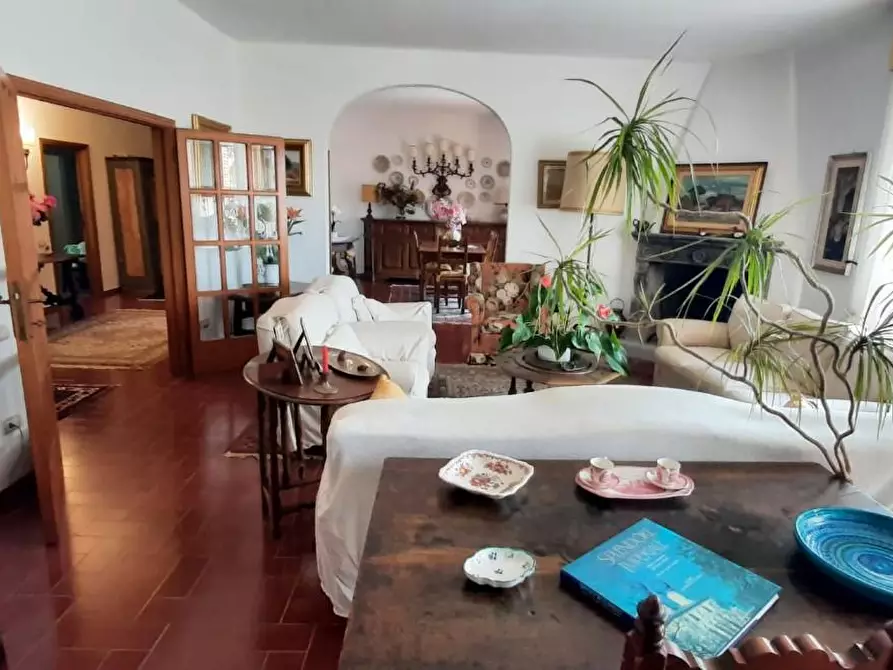 Immagine 2 di Casa bifamiliare in vendita  a Cecina