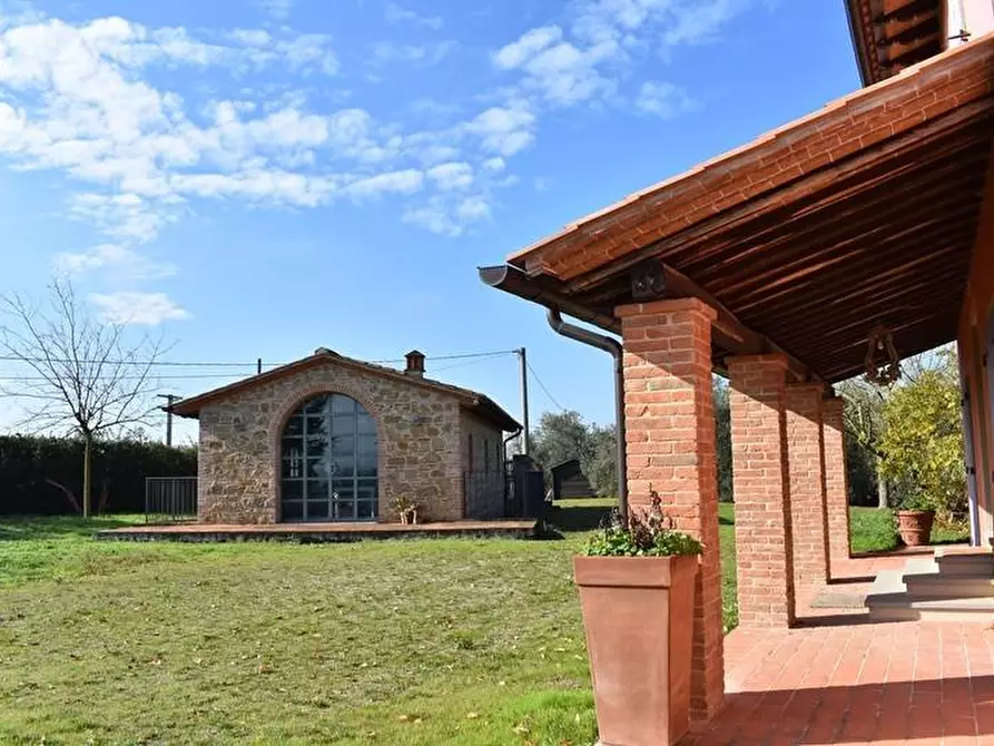 Immagine 22 di Casa colonica in vendita  a Gambassi Terme