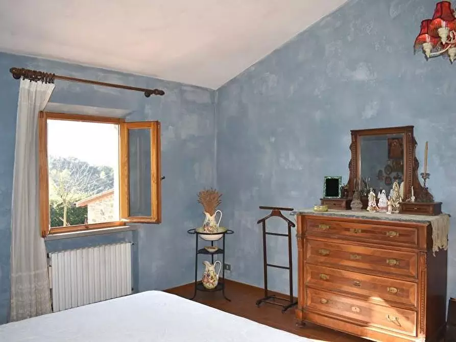 Immagine 21 di Casa colonica in vendita  a Gambassi Terme