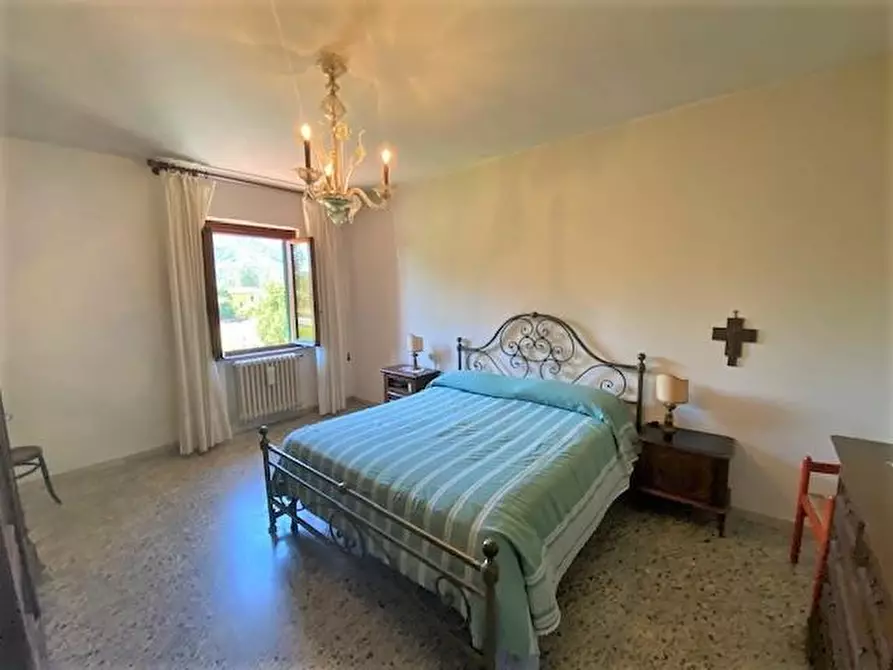 Immagine 24 di Casa bifamiliare in vendita  a Lucca