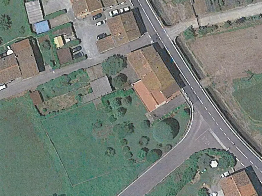 Immagine 43 di Casa bifamiliare in vendita  a Lucca