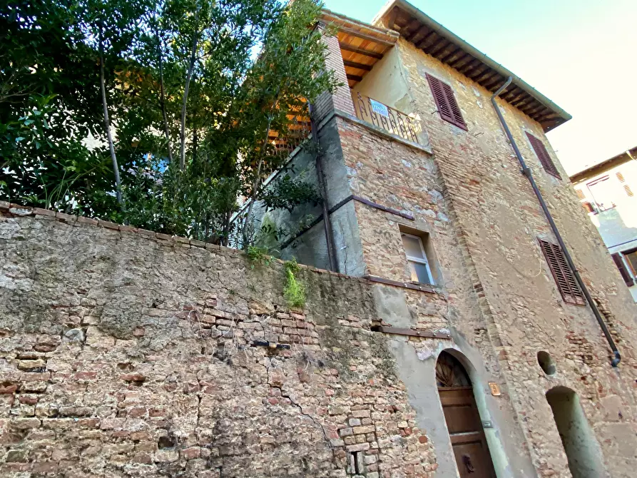Immagine 6 di Palazzo in vendita  a San Gimignano
