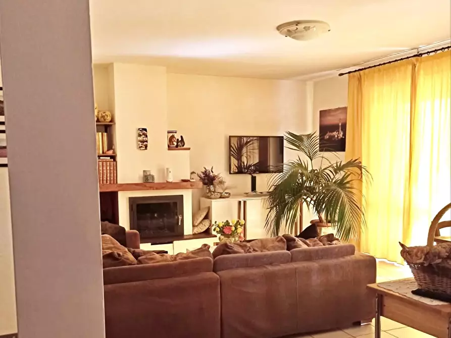 Immagine 3 di Appartamento in vendita  a Siena