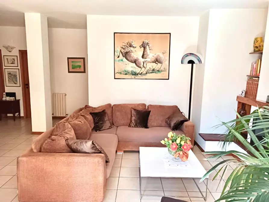 Immagine 6 di Appartamento in vendita  a Siena