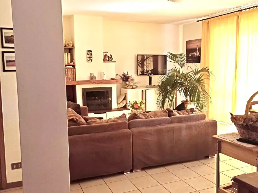 Immagine 4 di Appartamento in vendita  a Siena