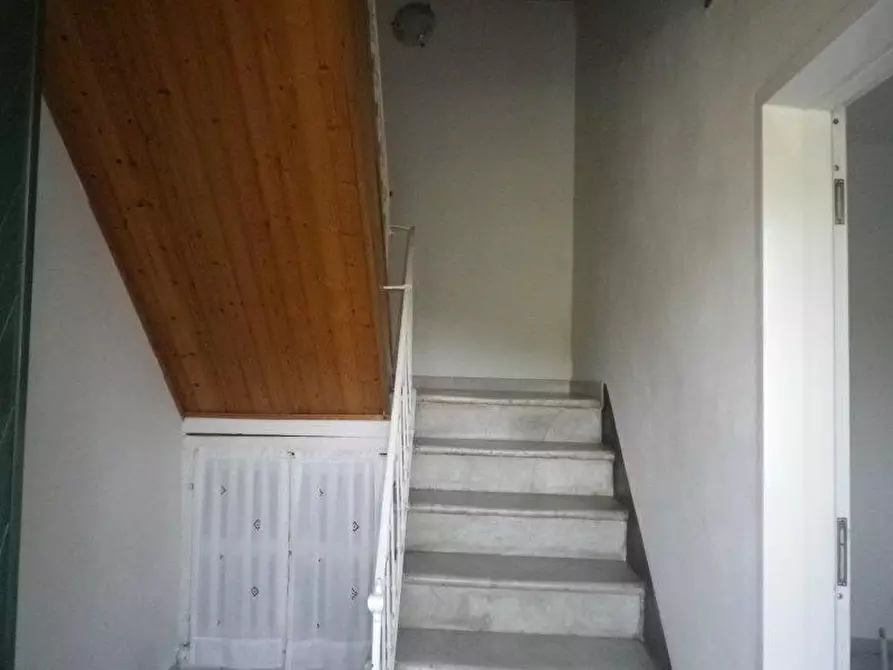 Immagine 21 di Appartamento in vendita  a Carrara