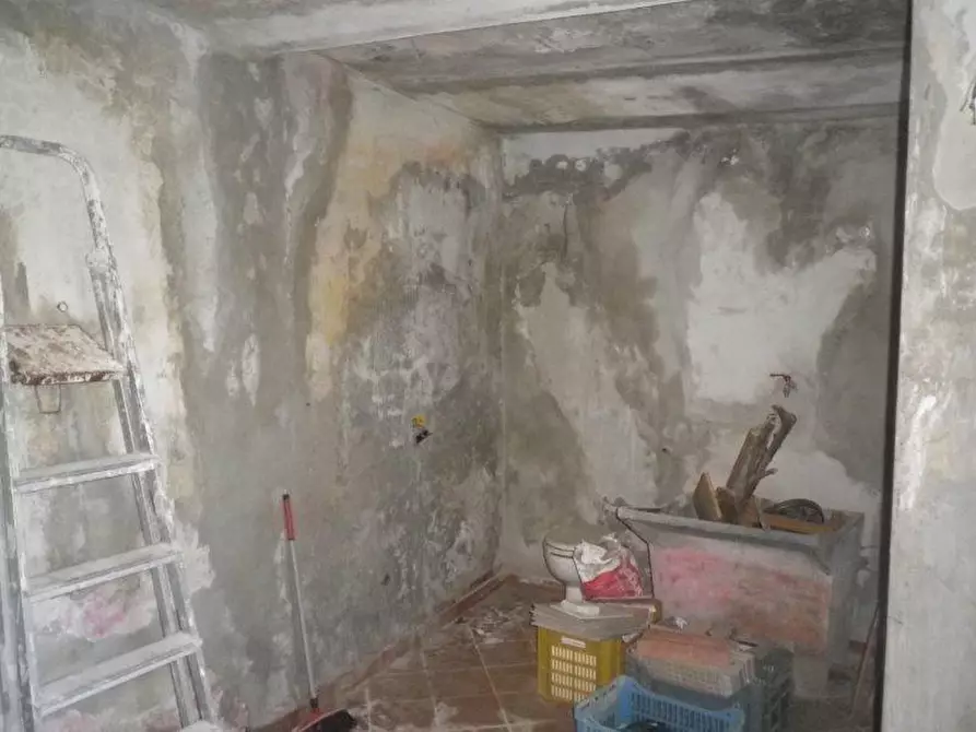 Immagine 15 di Appartamento in vendita  a Carrara