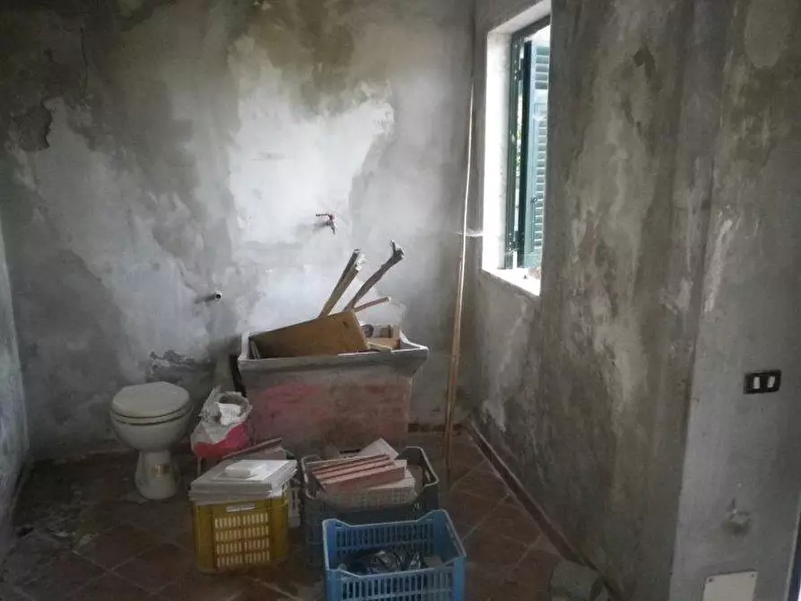 Immagine 16 di Appartamento in vendita  a Carrara