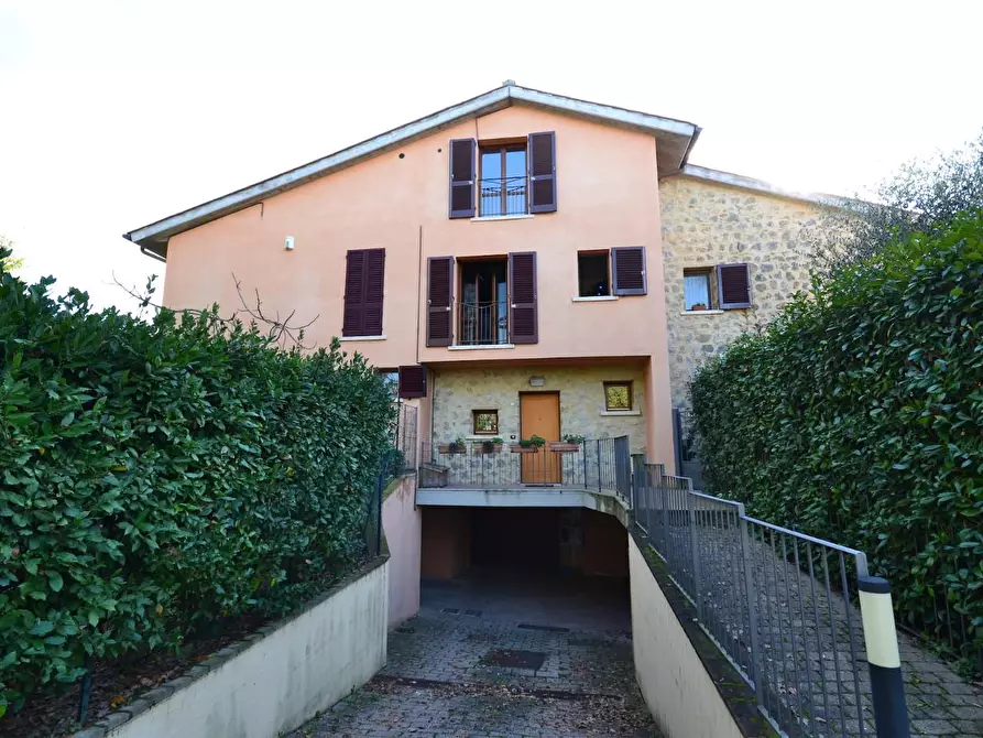 Immagine 24 di Casa trifamiliare in vendita  a Monteriggioni