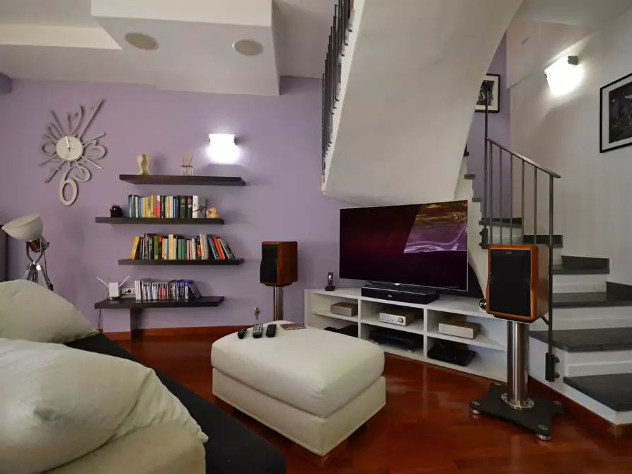 Immagine 8 di Casa trifamiliare in vendita  a Monteriggioni