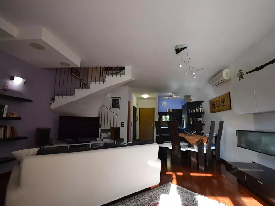 Immagine 6 di Casa trifamiliare in vendita  a Monteriggioni