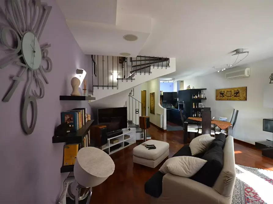 Immagine 7 di Casa trifamiliare in vendita  a Monteriggioni