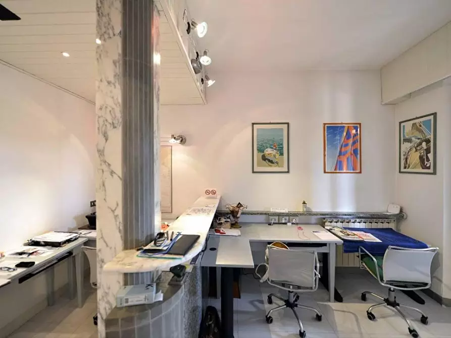 Immagine 8 di Porzione di casa in vendita  a Siena