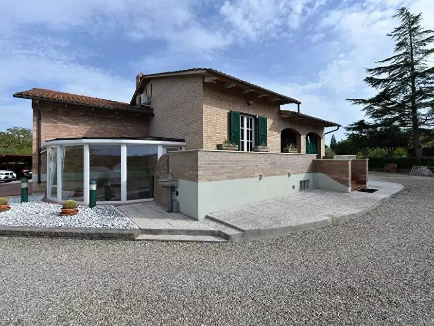 Immagine 12 di Porzione di casa in vendita  a Siena