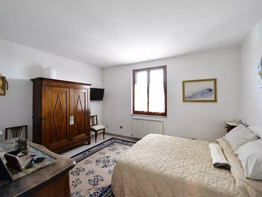 Immagine 5 di Porzione di casa in vendita  a Siena