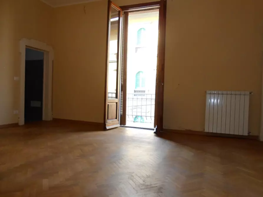 Immagine 2 di Ufficio in affitto  a Montecatini Terme