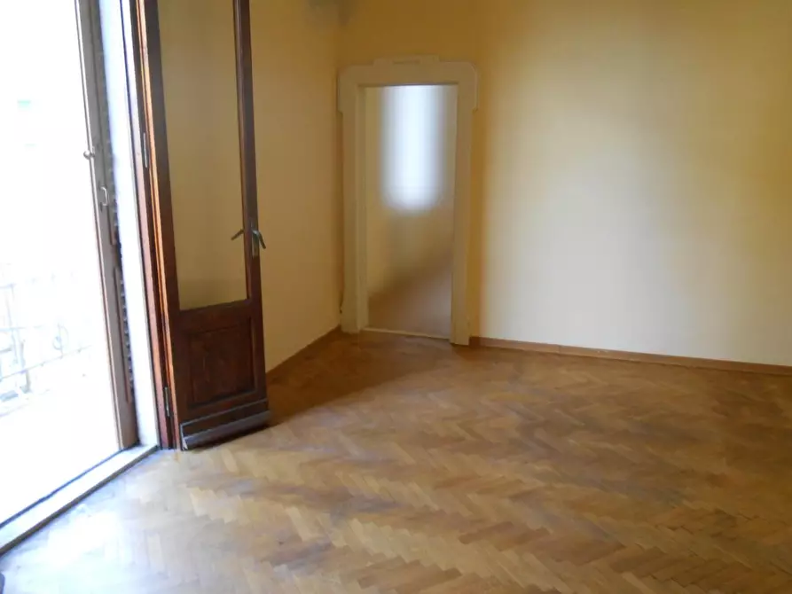 Immagine 7 di Ufficio in affitto  a Montecatini Terme