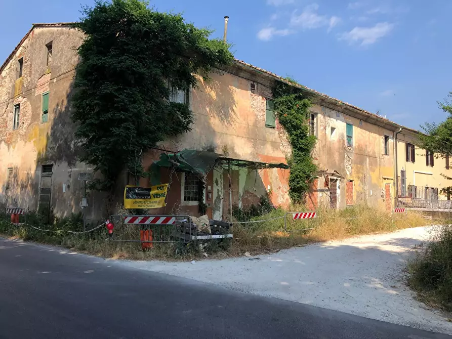 Immagine 1 di Rustico / casale in vendita  a San Giuliano Terme