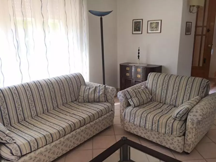 Immagine 4 di Villa in vendita  a Camaiore